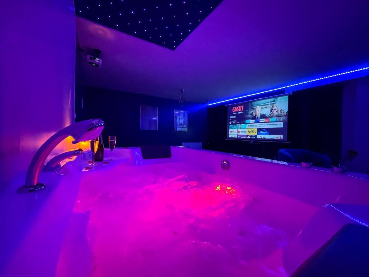 Spa Sous Les Etoiles - Cinema - Netflix - Parking - Gare Amiens Luaran gambar
