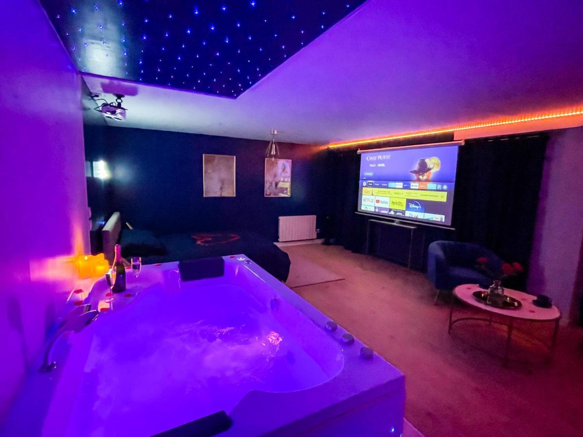 Spa Sous Les Etoiles - Cinema - Netflix - Parking - Gare Amiens Luaran gambar